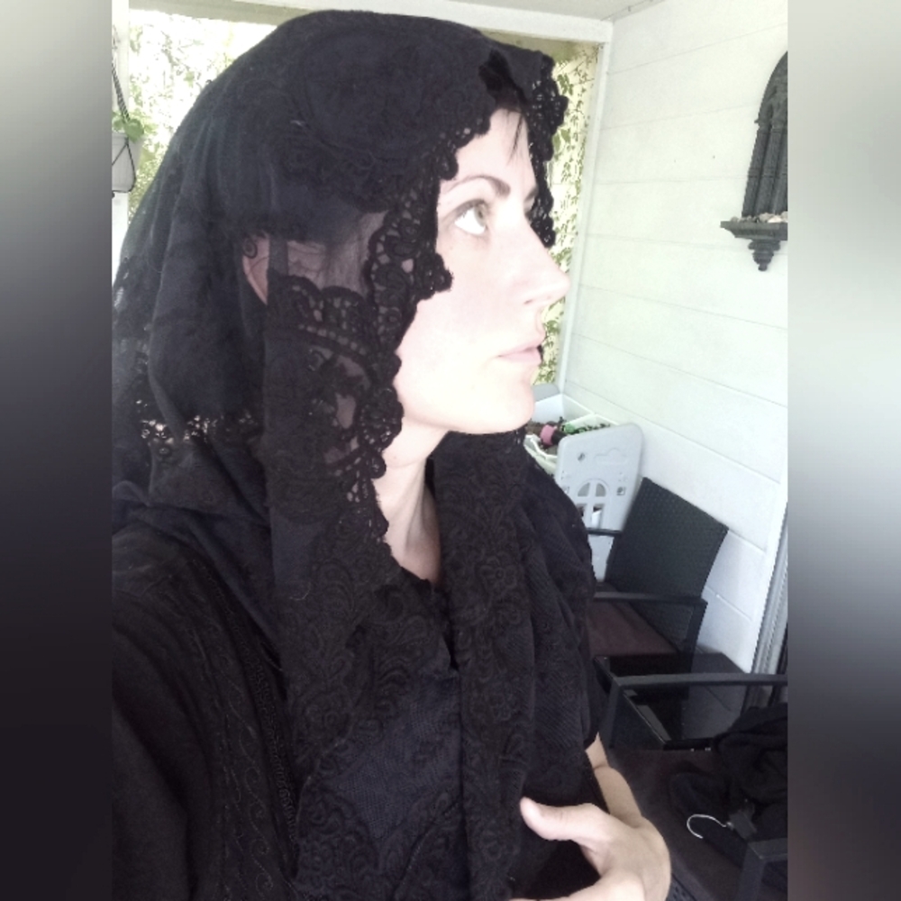 Infinity Lace Mantilla Chapel Veil